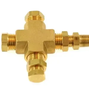 Značkový T adaptér Depo Racing 1/8"-NPT na přídavný senzor
